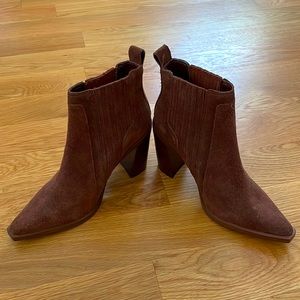 Brown suede ankle boots 7.5 like new